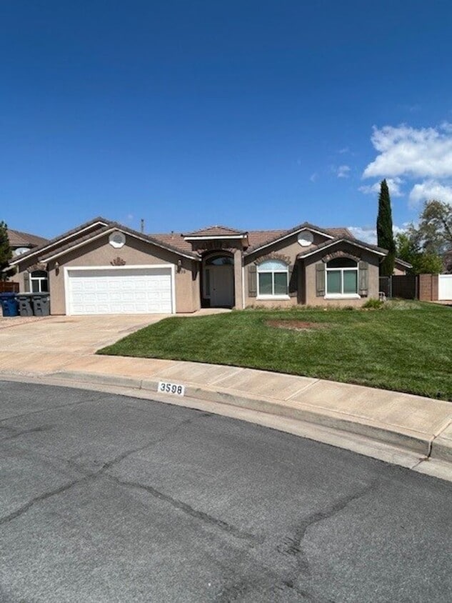 Primary Photo - 3598 Red Butte Dr