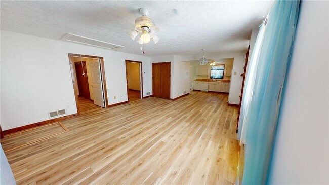 Foto del edificio - 357 Lowden Point Rd