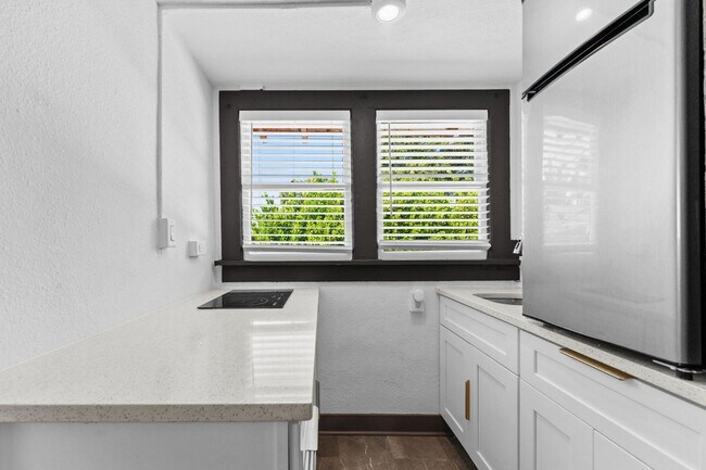 Foto del edificio - 2536 Burlington Ave N