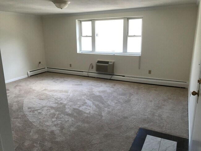 Foto del edificio - 2 Bed 1 Bath available 9/1