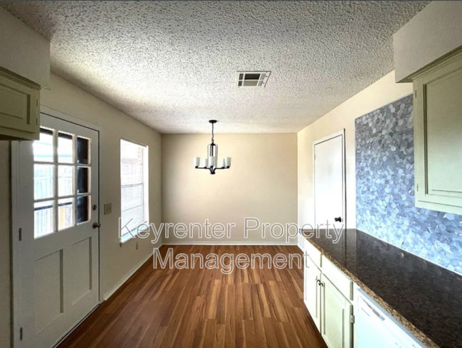 Foto del edificio - 1108 Parkview Dr