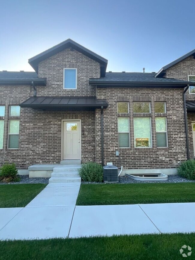Building Photo - 153 Fenway Flds Dr