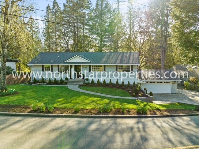 Building Photo - Remodeled Midcentury in Lake Oswego