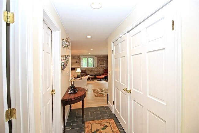 Foto del edificio - 434 Bellevue Ave