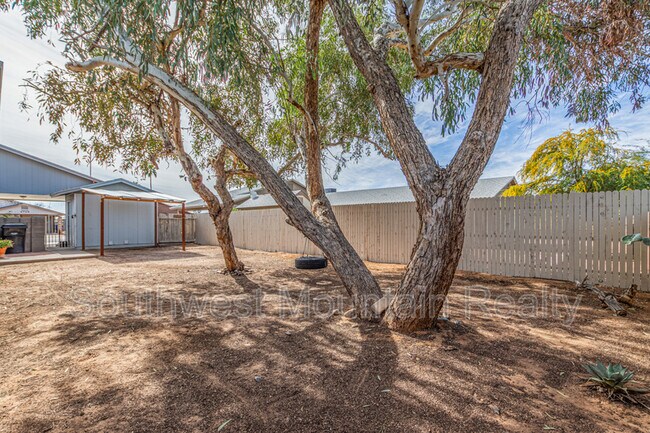 Foto del edificio - 4744 E Camino St