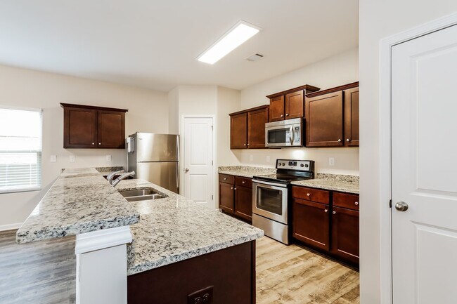 Building Photo - 48 Autumn Canyon Path SE