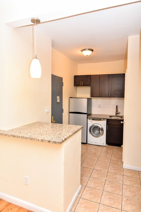 Primary Photo - 219 W 145th St