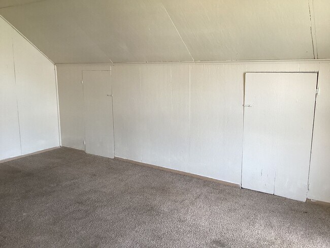 Building Photo - 3 bedroom single family home