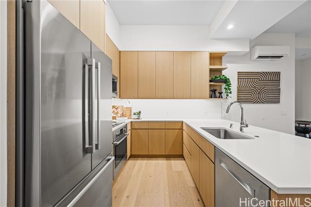 Building Photo - 1388 Kapiolani Blvd