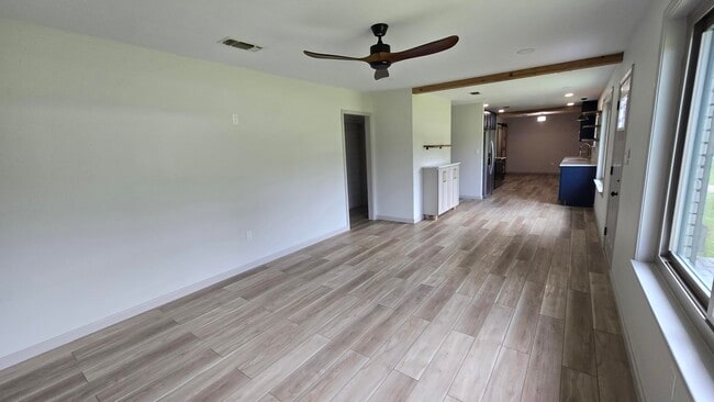 Building Photo - 5315 Hillcrest Rd