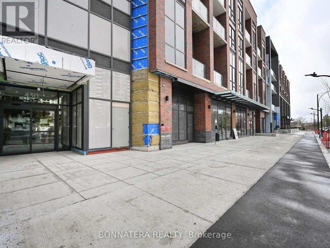 Building Photo - 430-2430 Square One Dr