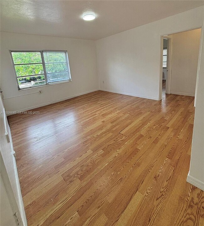 Foto del edificio - 28 Majorca Ave