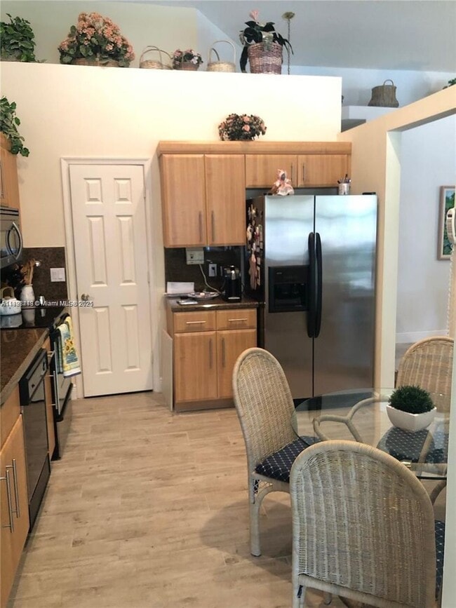 Foto del edificio - 5800 Coach House Cir