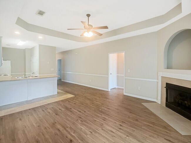 Building Photo - 6608 Covington Villas Dr