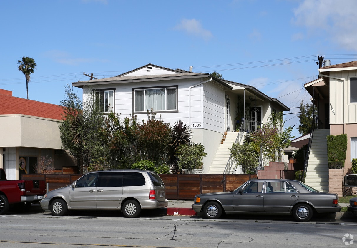 Primary Photo - 11605 W Washington Blvd