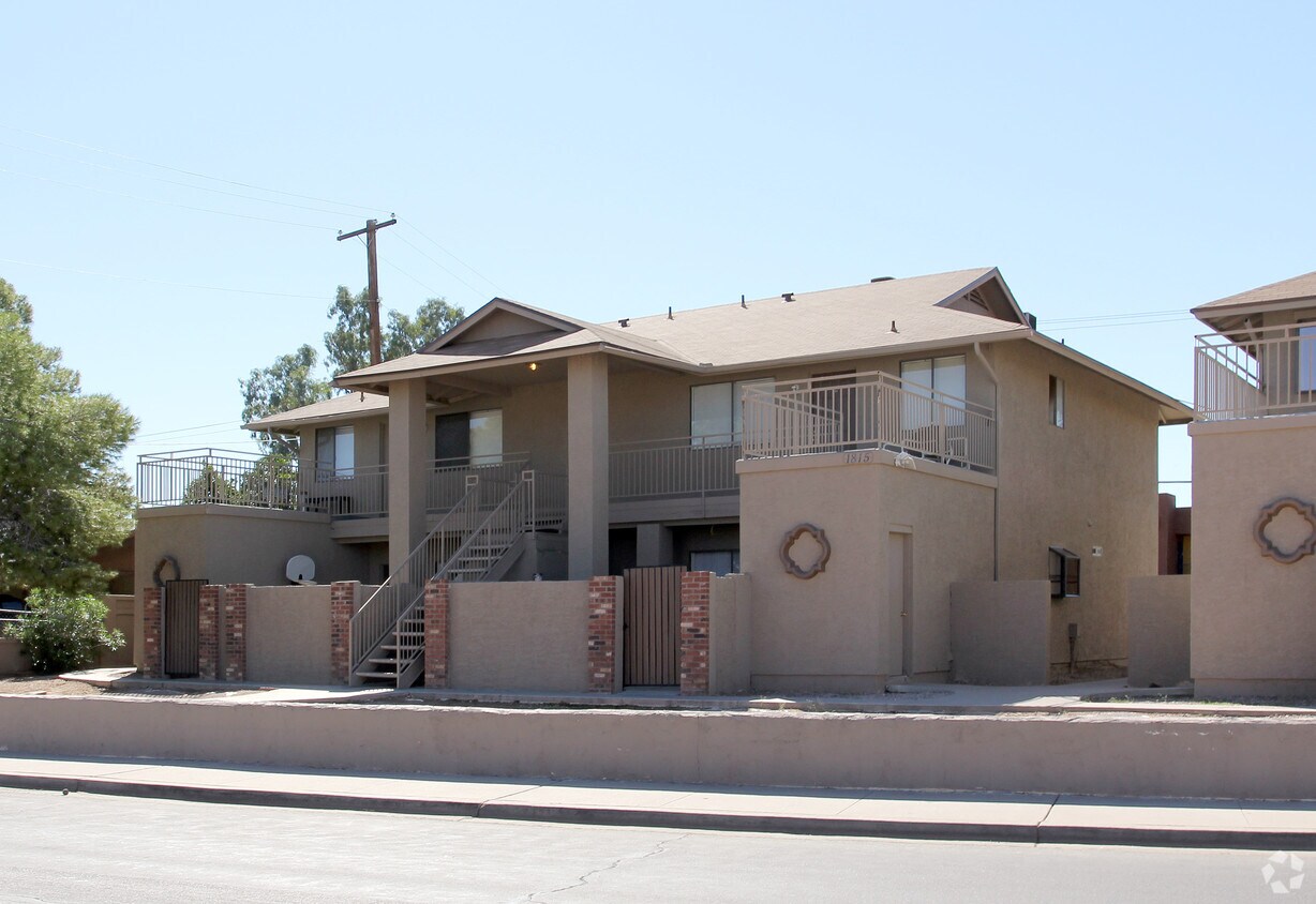 Building Photo - 1815 W 8th Ave