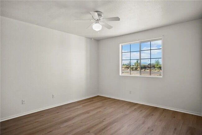 Foto del edificio - 7751 Larkspur Dr