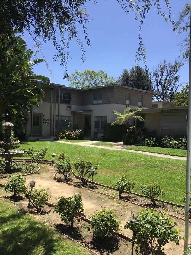 Primary Photo - 5706 Hazeltine Ave