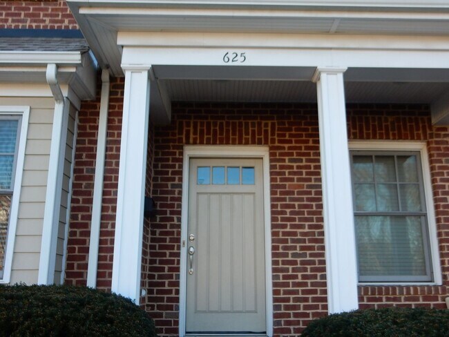 Foto del edificio - Quality 3 BR Townhome; Convenient to Med C...