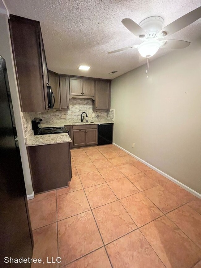 Building Photo - 2 br, 1 bath House - 2308B Tyler Road
