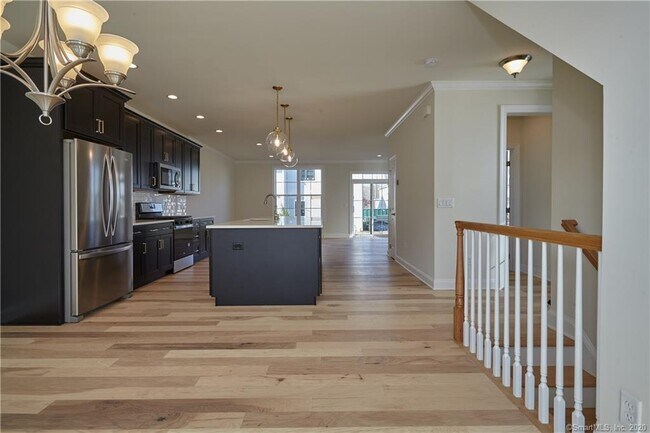 Foto del edificio - 19 W Cross Trail