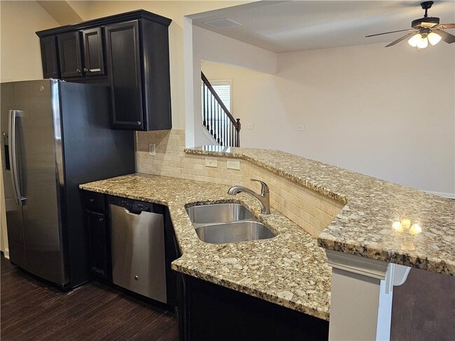 Building Photo - 6185 Crested Moss Dr