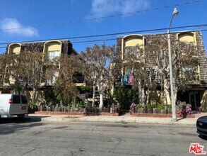 Building Photo - 2727 3rd St