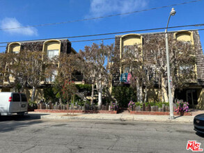 Building Photo - 2727 3rd St