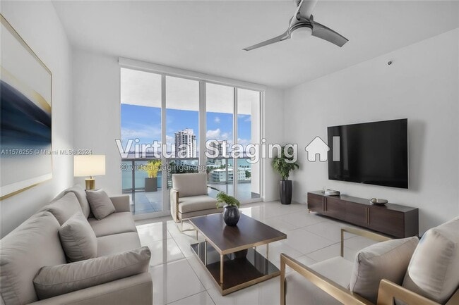 Building Photo - 7900 Harbor Island Dr
