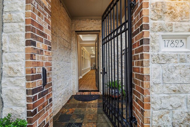 Building Photo - 17823 Netherby Ln