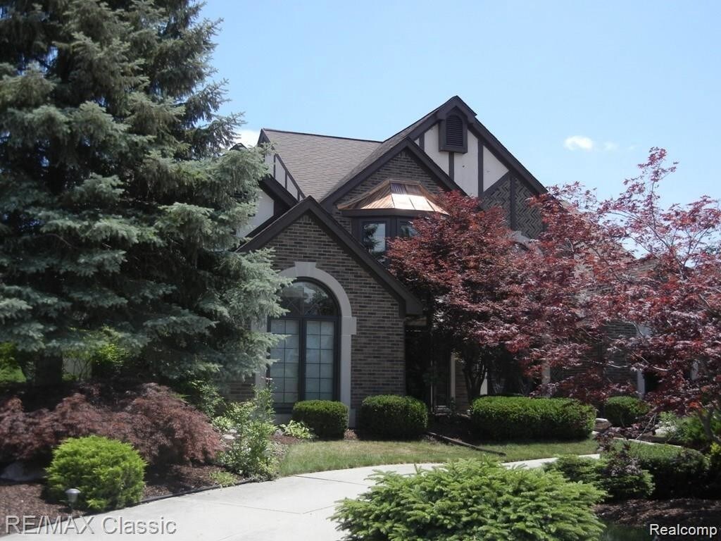 Foto del edificio - 49539 Cooke Ave