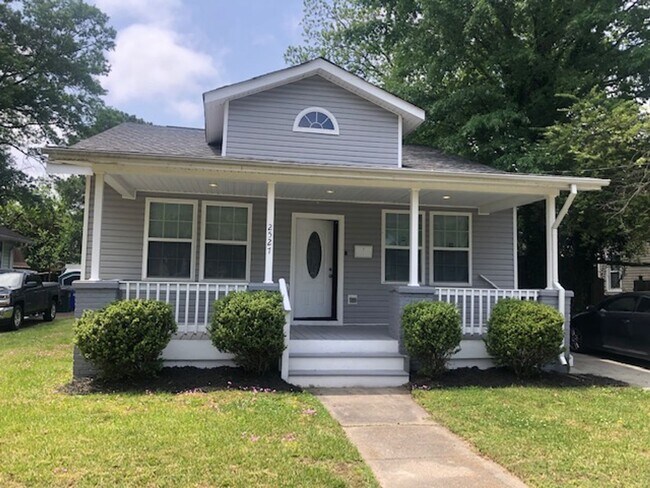 Building Photo - Ballentine Place