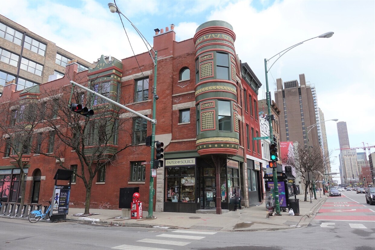 Foto principal - 809 N Franklin St