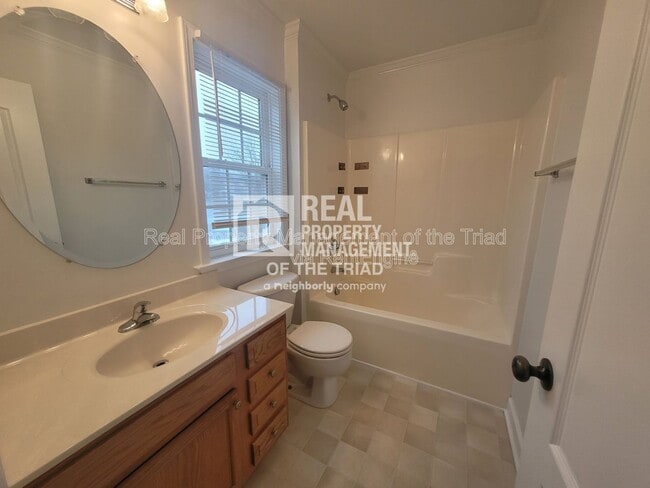 Building Photo - 3045 Heather View Ct