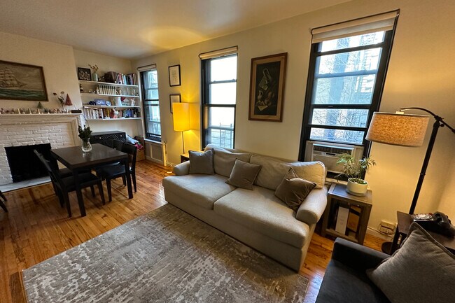 Foto del edificio - 363 W 22nd St