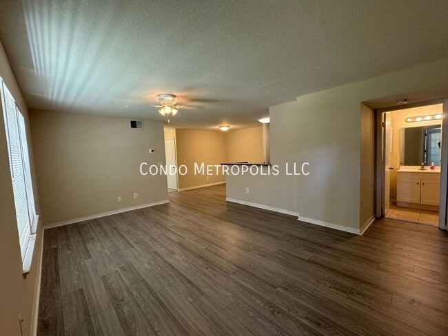 Foto del edificio - 6178 Westgate Dr