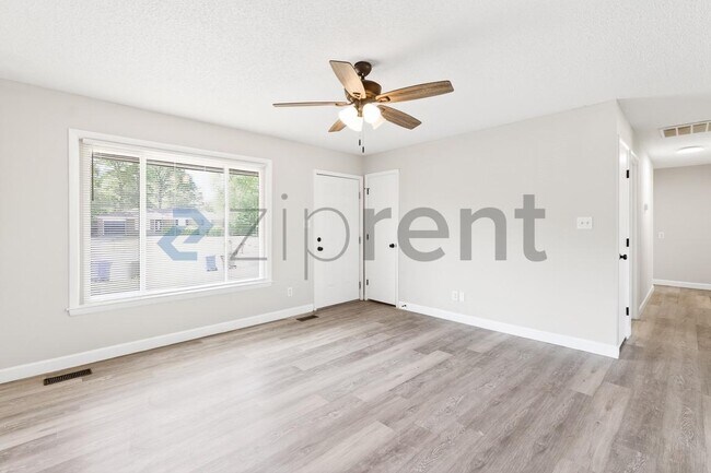 Foto del edificio - 318 Nugget Ct