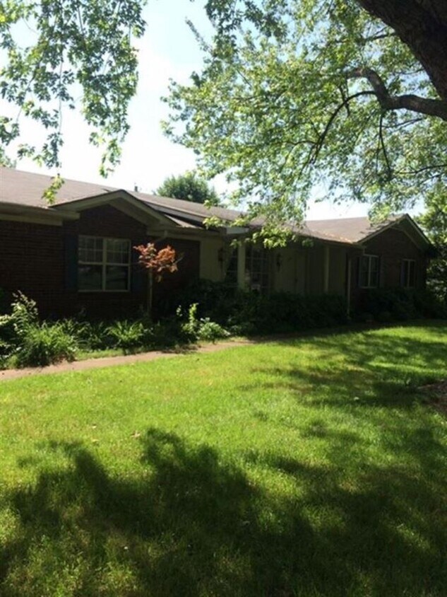 1529 Highland Way, Bowling Green, KY 42104 House Rental in Bowling Green, KY