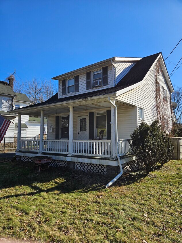 Primary Photo - 226 Spring St