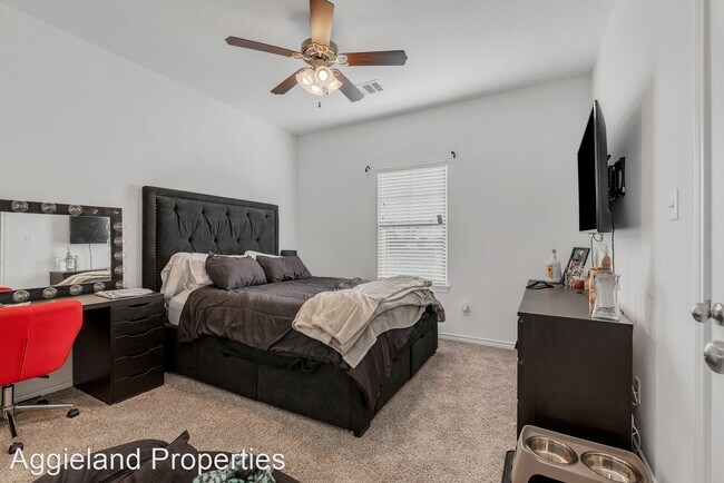 Foto del edificio - 5 br, 5.5 bath House - 565 Momma Bear