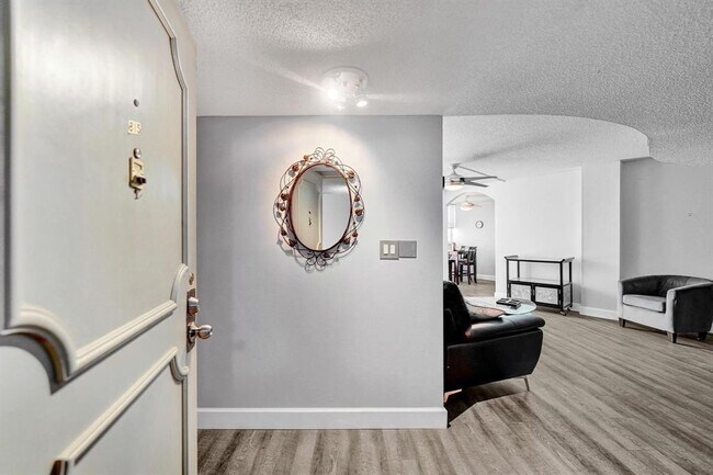 Foto del edificio - 100 Golden Isles Dr