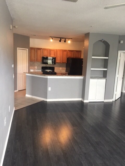 Foto del edificio - 6149 Metrowest Blvd