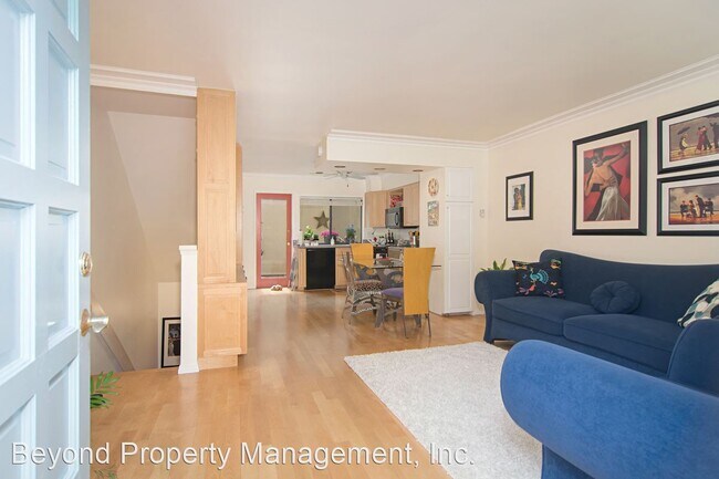 Building Photo - 2 br, 1 bath House - 8326 Via Sonoma Unit 62