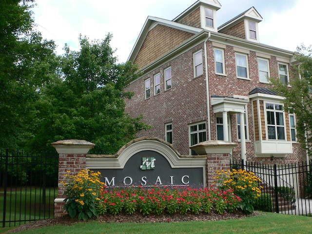 Primary Photo - 1585 Mosaic Way