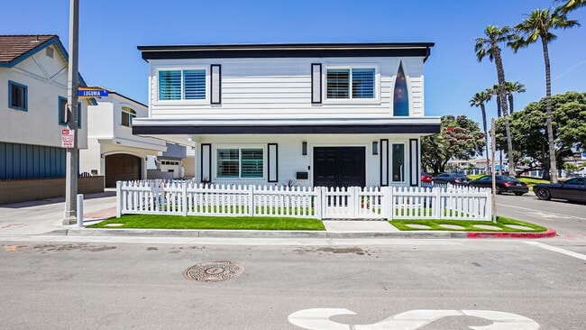 Building Photo - 6601 Seashore Dr