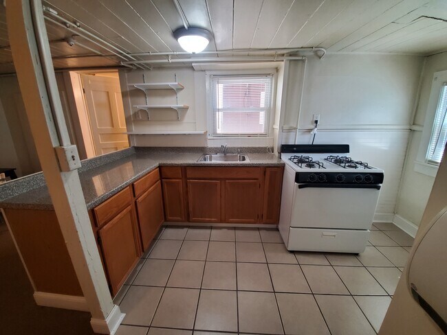 Kitchen - 515 E State St