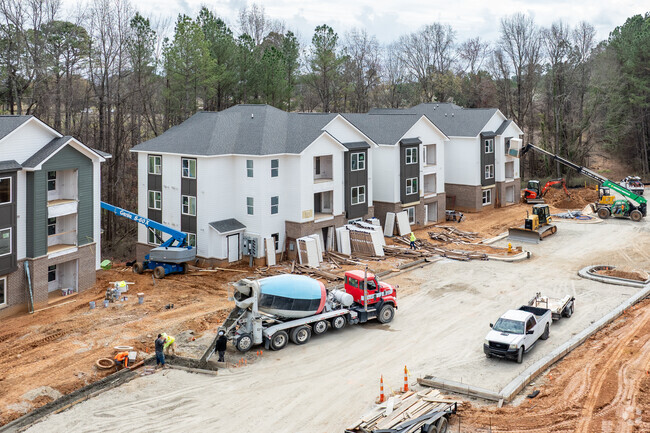 Building Photo - The Pines at Peach Road