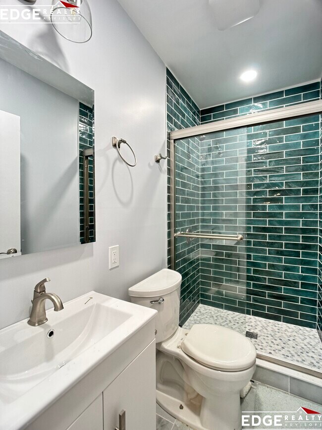 Foto del edificio - 162 Lake Shore Rd