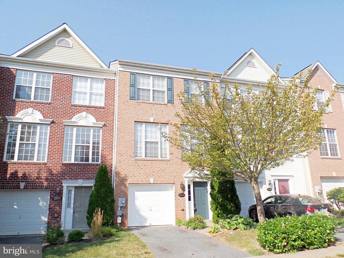2531 Emerson Dr, Frederick, MD 21702 Townhome Rentals in Frederick MD