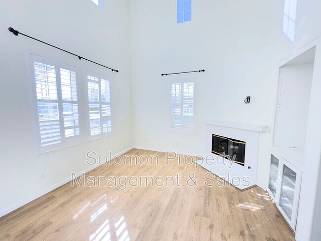 Foto del edificio - 6076 Paseo Carreta